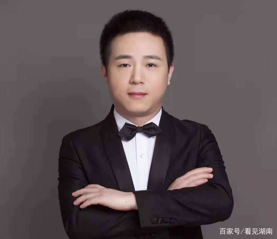 专业洞见，智慧导航——访湖南中微信息咨询服务公司特别金融顾问、客座讲师黄伟